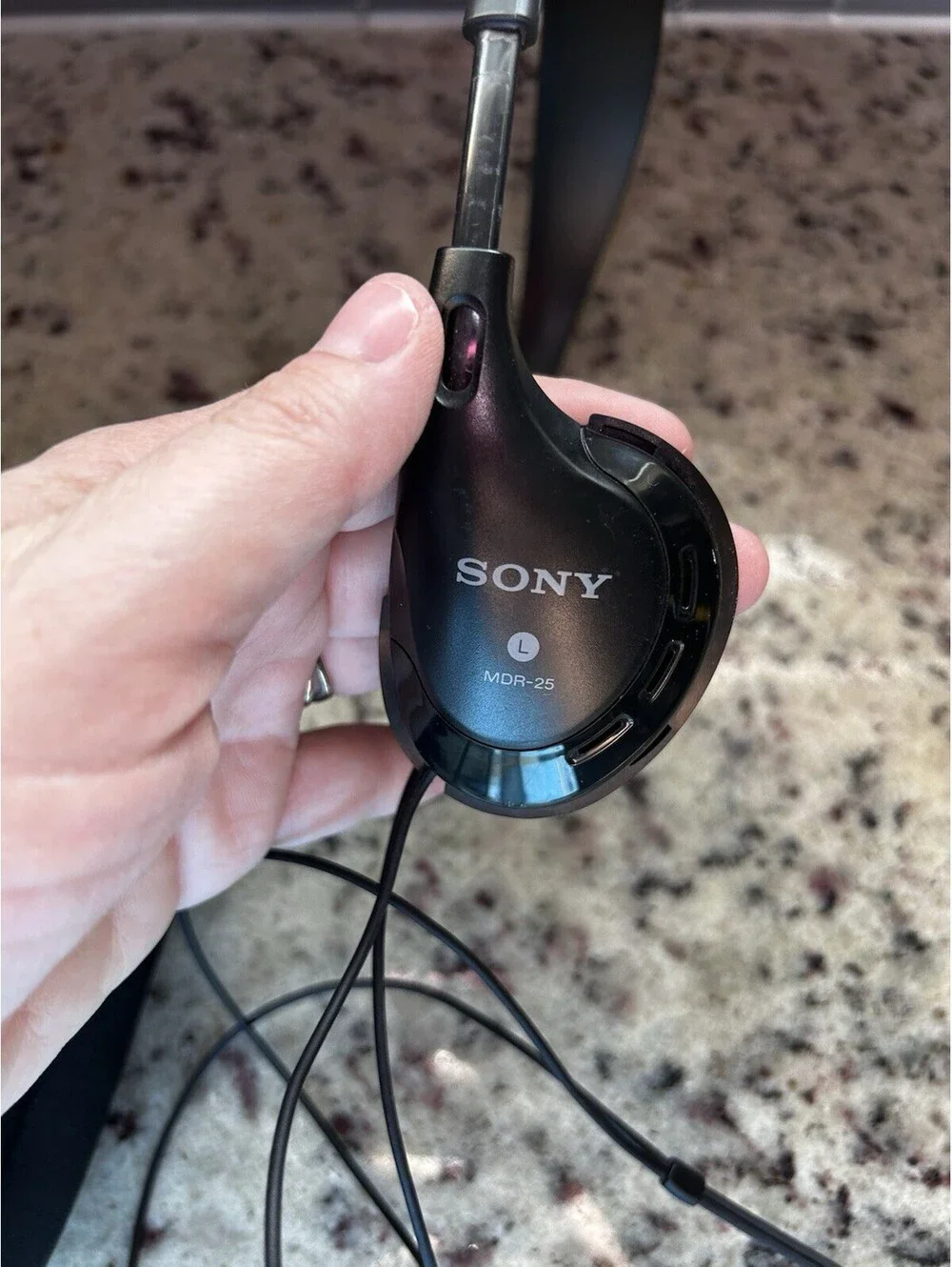 Sony Walkman WM-FX33 AM/FM Cassette Player Tested Works Tune Belt And Headphones